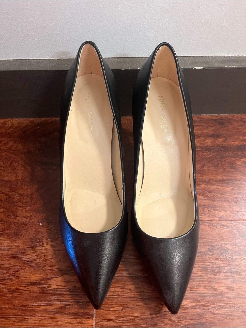 Nine West Black Pointed Leather Pumps